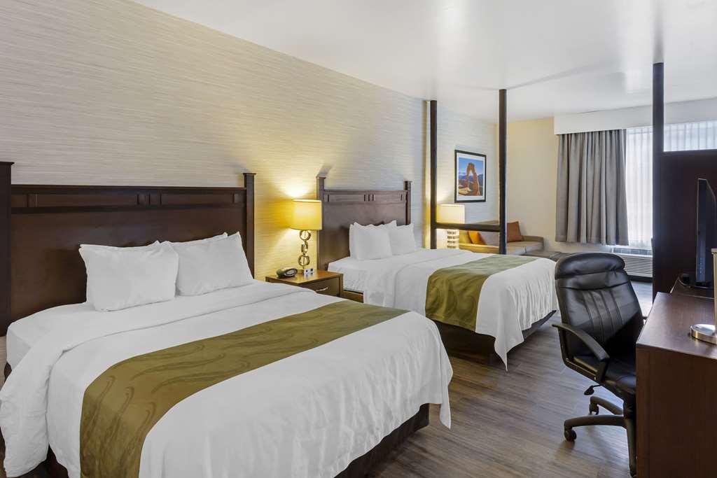 Quality Suites Moab Near Arches National Park Phòng bức ảnh